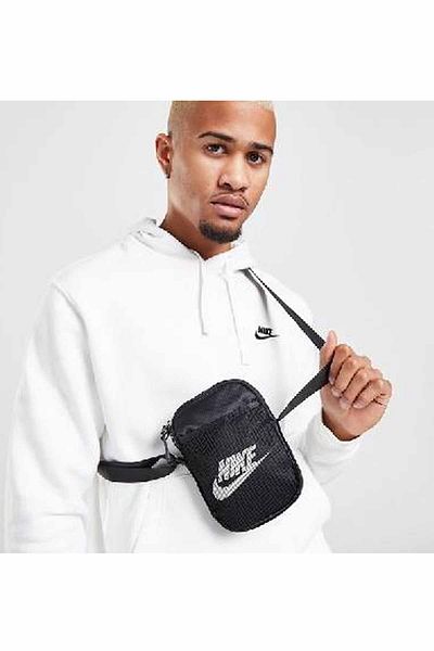 Nike Bag Shoulder Bag Heritage Width: 13 Cm, Length: 18 Cm, Depth: 3 cm