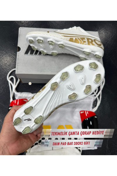 Krampon odası Професійні футбольні бутси