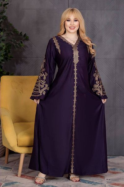 Generica Cotton abaya made of light natural cotton with a belt in the middle and wide sleeves that add a touch of elegance