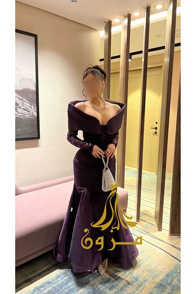 MEZON FASHION Brown evening dress with lace sleeves