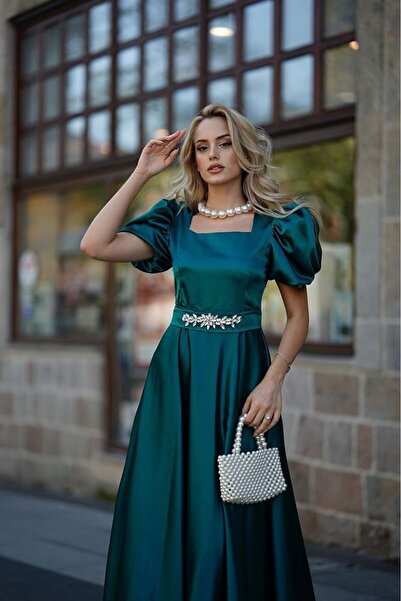 Cerenza فستان فيكتوريا نسائي بياقة مربعة ومزين بإبزيم وحزام