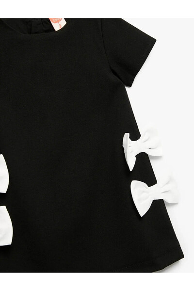 Koton Φόρεμα με κοντό μανίκι με λεπτομέρεια με λαιμόκοψη