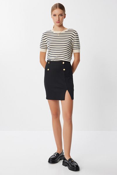 Lovelyİstanbul Stylish Buttoned Slit Mini Knitted Skirt Lmx0108 Black