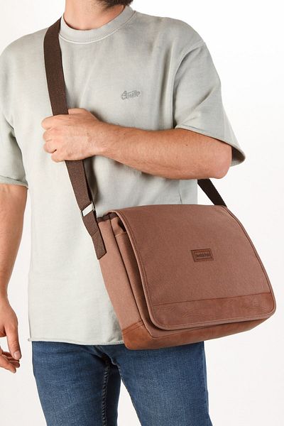 Newish Men's Tan Canvas Fabric School College Messenger Waist and Shoulder Bag