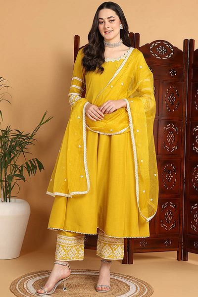 ZERE UAE Yellow Silk Blend Solid Embroidered Anarkali Set with Dupatta