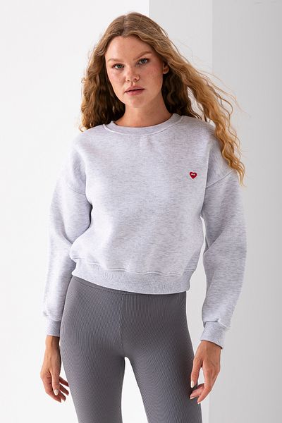 GİYSA Women's Crew Neck Heart Embroidered 3 Thread Crop Sweatshirt Gray - 2669