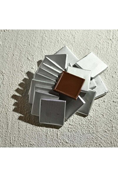 EMİNÖNÜ DÜNYASI VALONİA PELİT GÜMÜŞ SARGILI MADLEN ÇİKOLATA 150 ADET