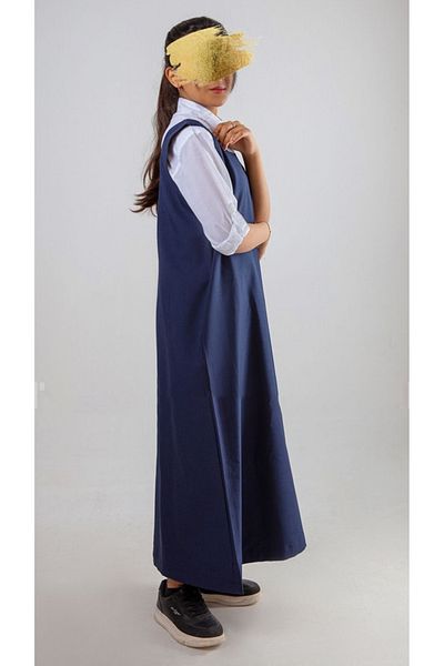 outline Dark blue round neck school uniform