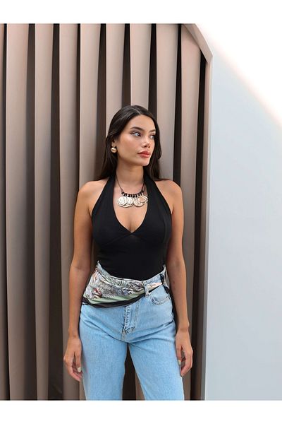 ESRAHELVACI Halter Neck Stitched Blouse