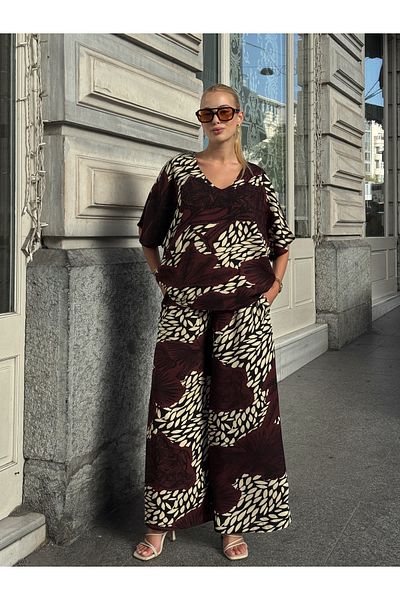Tubik Women's V-Neck Patterned Pocket Bottom Top Set