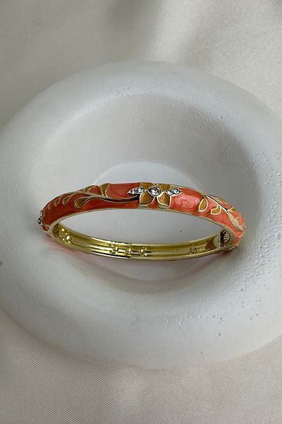 Modex Special Series Orange Enameled Stone Clover Detail Handcuff Bracelet (Inner Diameter: 6cm)