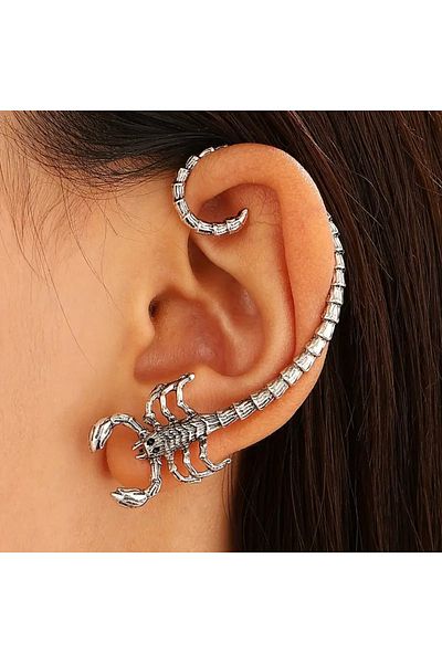 seltuğ Gothic Punk Scorpion Ear Earrings