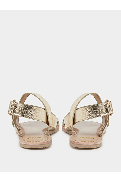 Styli Solid Buckle Detail Flat Sandals