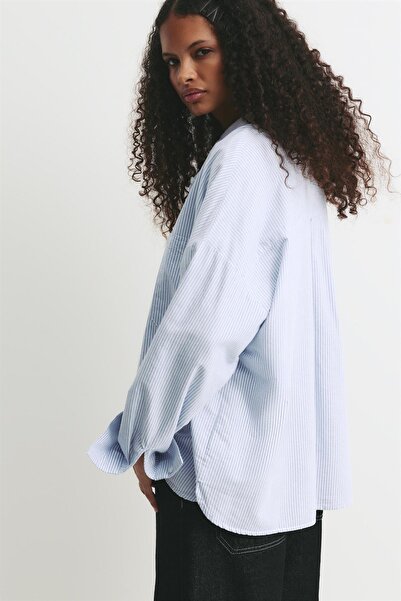 Pull & Bear İnce çizgili gömlek