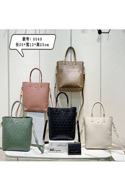 Generic Medium and large leather bag