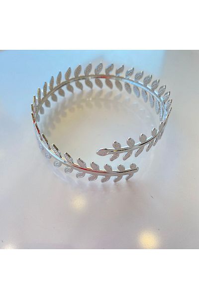 sain jewelry Silver Color Row Leaf Detailed Arm Accessory (Diameter: 9cm)