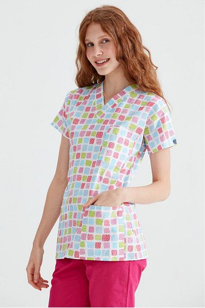 DEMOTEKS White Medical Blouse with Print - Squares Model