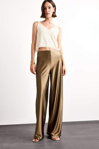 DeFacto Relax Fit Normal Waist Straight Leg Satin Trousers G1590Ax25Sm