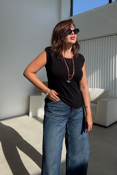 ELVAN TOLON Black Studded Basic T-Shirt