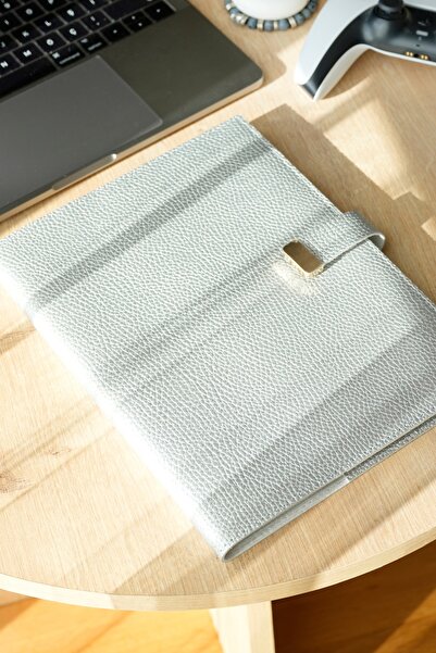 Victoria's Journals Executive Vegan Leather Notebook. 19X25 Cm. 100 Grams. 176 Pages. Edge Gilded Silver