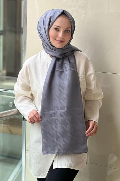 Mahal Boutique Armine trend 127-23k ruby cleaver jacquard shawl