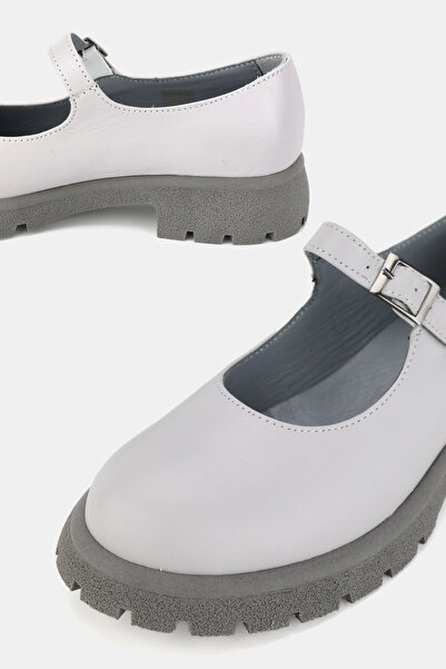 TUNAELLİ KADIN GRİ HAKİKİ DOĞAL DERİ 36-41 NUMARA TOKALI BANTLI MARY JANE AYAKKABI