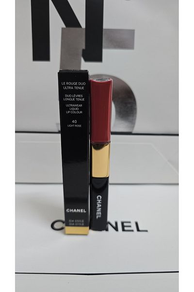 Dior Chanel LE ROUGE DUO ULTRA TENUE LIPSTICK. 40