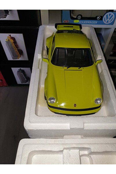 Minichamps Porsche 911 Turbo 1977 verde deschis - 1/12