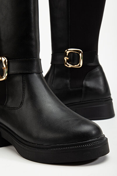 RİSSOLİ Dámské černé matné kožené boty s detailní přezkou na zadní straně