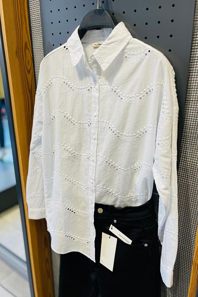 FEMELLE White Lace Brode Detailed 100% Cotton Shirt (Buy 1 Size Small)