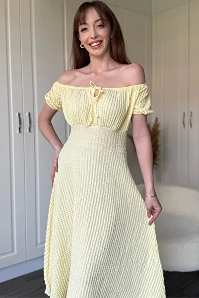 Dilay Gökoğlu Butik Off-The-Shoulder Seersucker Midi Yellow Dress