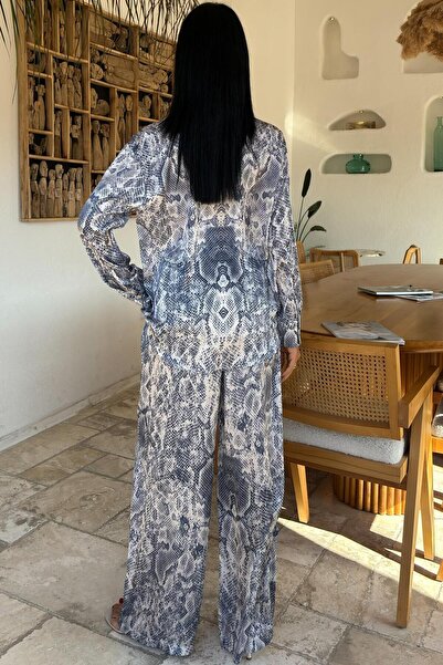 Lijuri Snake Patterned Satin Loose Suit 10023