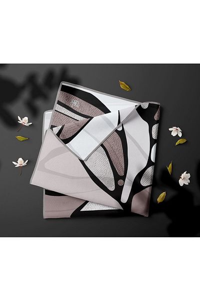 Levidor Abstract Geometric Pattern Sparkling Crystal Scarf