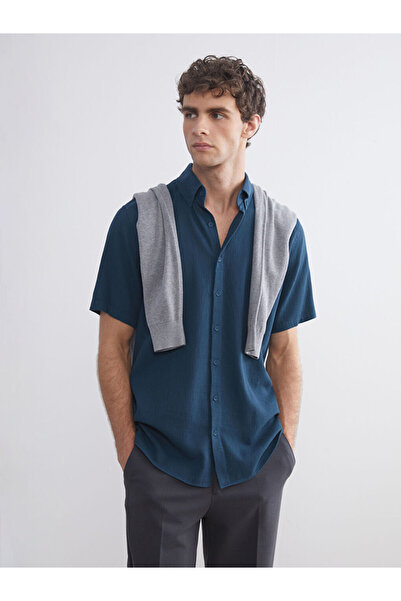 LC Waikiki قميص دوبي بأكمام قصيرة مناسب للرجال