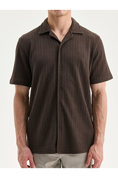 LC Waikiki Ανδρικό πουκάμισο με κοντό μανίκι με κανονική εφαρμογή