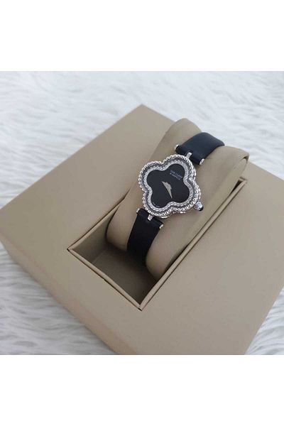 Van Van Cleef women's watch, elegant and distinctive leather model