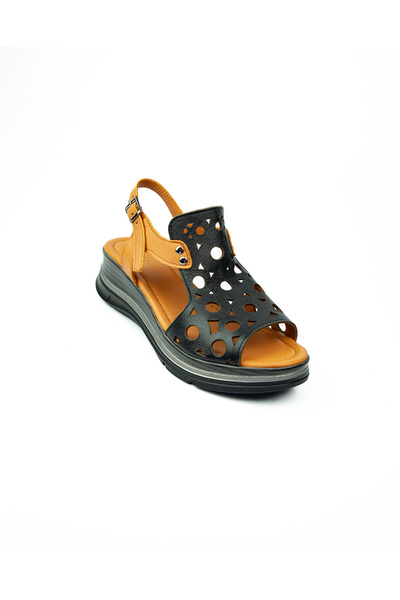 Zeyn 8065 Black Leather Women's Sandals