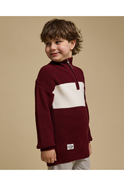 R&B Color Block Sweater with High Neck and Long Sleeves