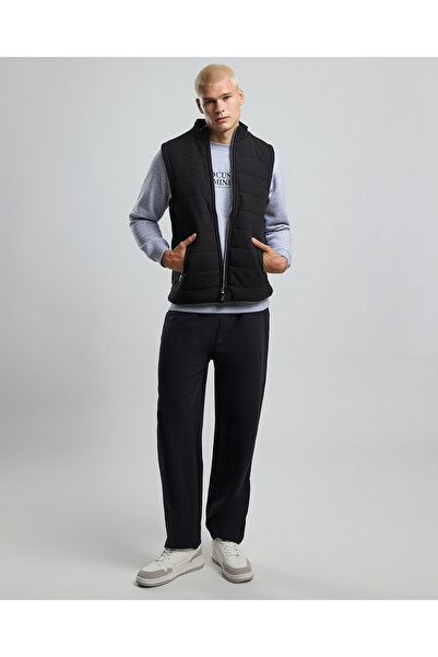 R&B Quilted Gilet with Zipper Closure