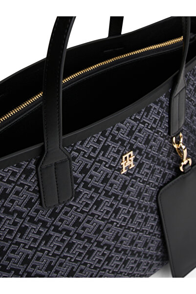 Tommy Hilfiger حقيبة تومي هيلفيغر النسائية السوداء الأيقونية