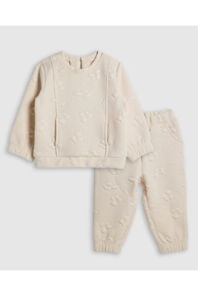 R&B Self Design Clothing Set