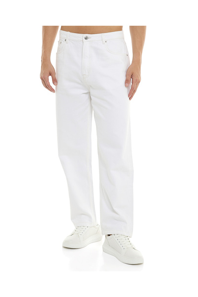 R&B Solid Straight Fit Jeans with Button Closure