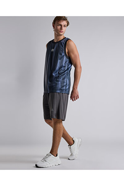 R&B شورت بتفاصيل الشعار وخصر مطاطي