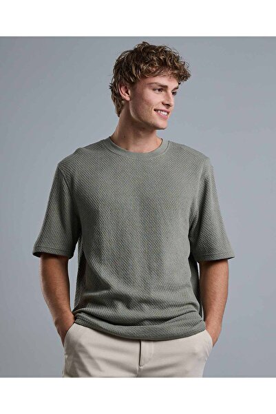 R&B Textured T-Shirt with Crew Neck and Short Sleeves