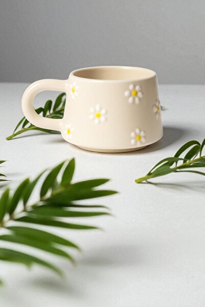 LUXALLUR Daisy Patterned Handmade Tile Mug