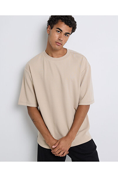 R&B تي شيرت مزخرف برقبة دائرية وأكمام قصيرة