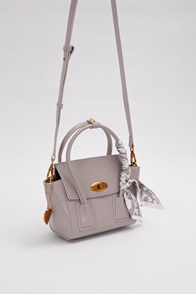 Levidor 930459 ÖNDEN FİYONK DETAYLI HEM ŞIK HEM SPOR PREMİUM ÇANTA #08-25#