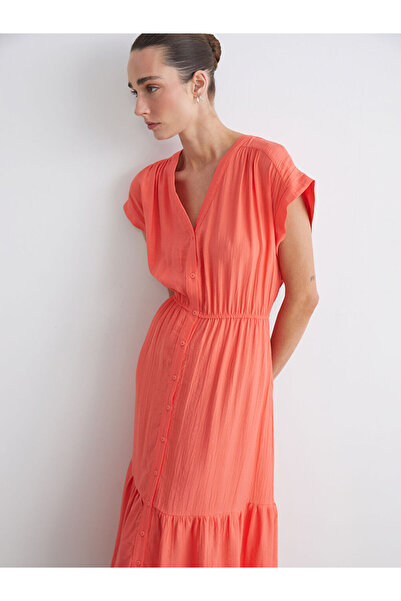 LC Waikiki Πορτοκαλί φόρεμα με λαιμόκοψη V Με υφή Με εφαρμογή στη μέση
