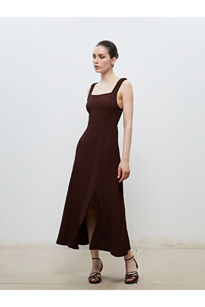 LC Waikiki New season from gülis gi̇yi̇m brown square neck textured yırt Slit