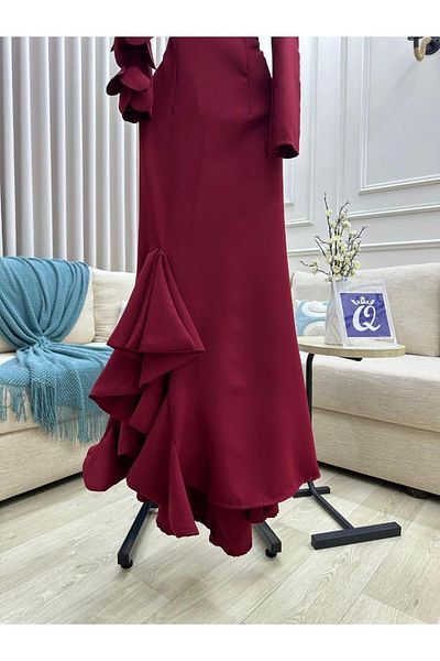 Diva style Elegant and modern Barbie evening dress with laser roses